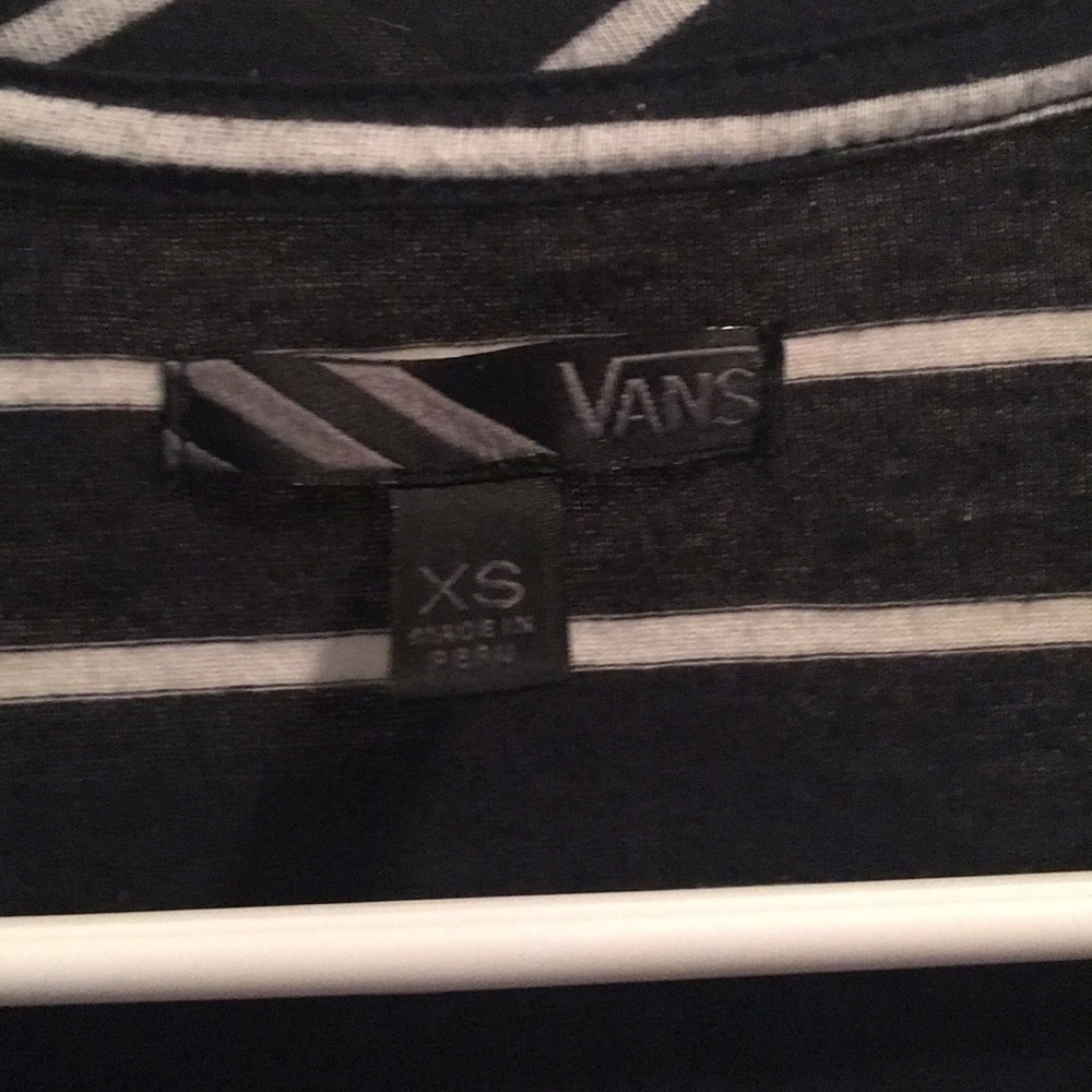 Women’s Shirt lot, XS. Vans & L8teR - Picture 3 of 6